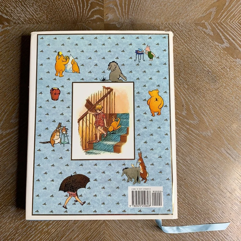 A.A. MILNE The Complete Tales of Winnie the Pooh 334 Page Children’s Book